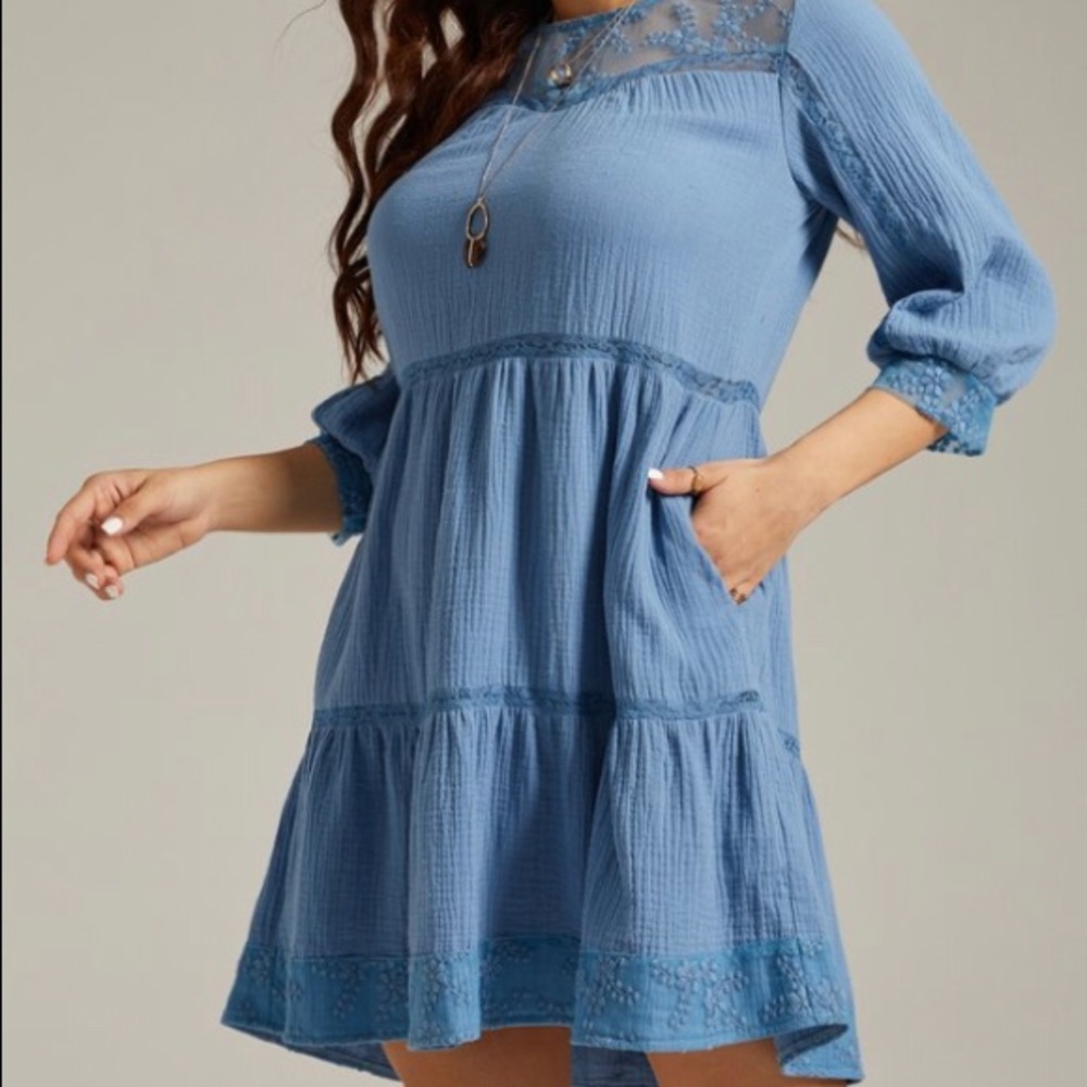 Light blue Suzanne Betro dress with lace detailing
